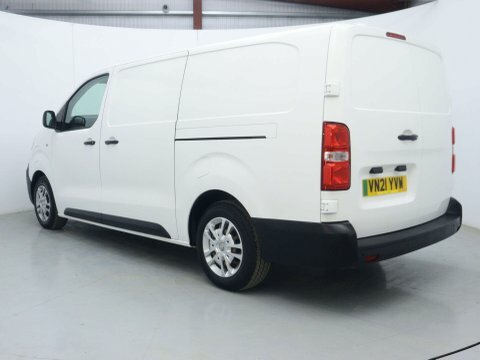 Vauxhall Vivaro Mpv VN21YVW White #5