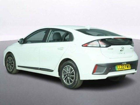 Hyundai Ioniq Hatchback LL22FWV White #2