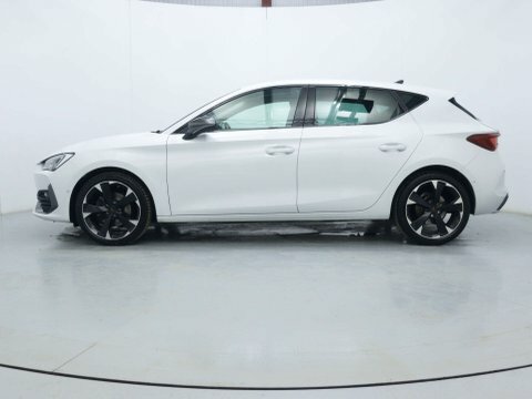 Cupra Leon Hatchback HW24LXD White #4