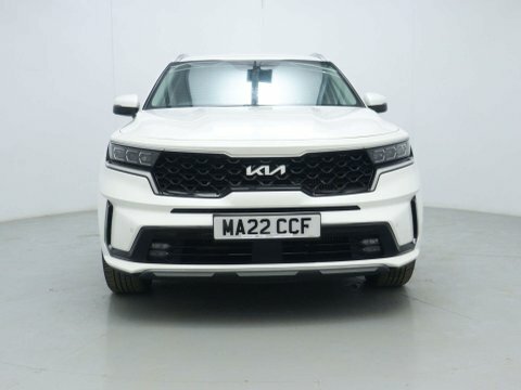 Kia Sorento Suv MA22CCF White #2