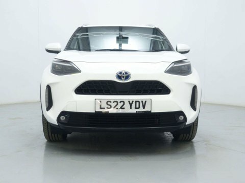 Toyota Yaris Cross Suv LS22YDV White #2