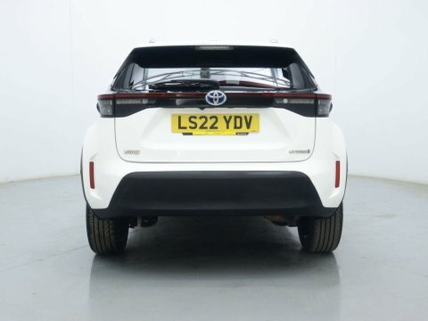 Toyota Yaris Cross Suv LS22YDV White #6