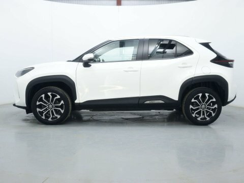 Toyota Yaris Cross Suv LS22YDV White #4