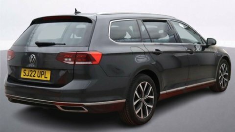 Volkswagen Passat Estate SJ22UPL Grey #4