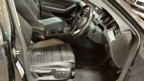 Volkswagen Passat Estate SJ22UPL Grey #6