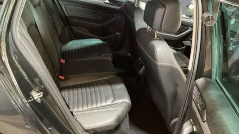 Volkswagen Passat Estate SJ22UPL Grey #5