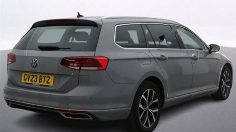 Volkswagen Passat Estate GV23BTZ Grey #4