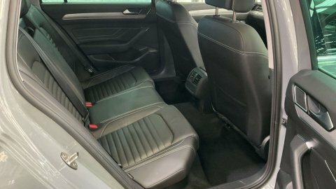 Volkswagen Passat Estate GV23BTZ Grey #5