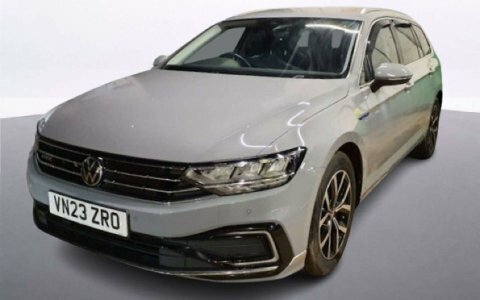 Volkswagen Passat Estate VN23ZRO Grey #2