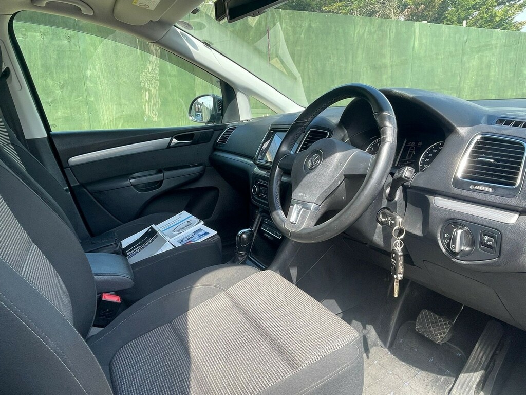 Volkswagen Sharan 2025 1.4L White #9