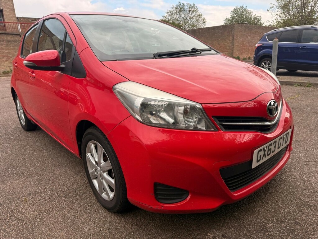 Toyota Yaris 1.3 Dual Vvt-i Tr GX63GYD Red #3