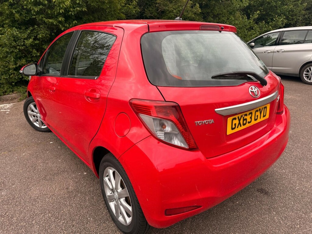 Toyota Yaris 1.3 Dual Vvt-i Tr GX63GYD Red #5