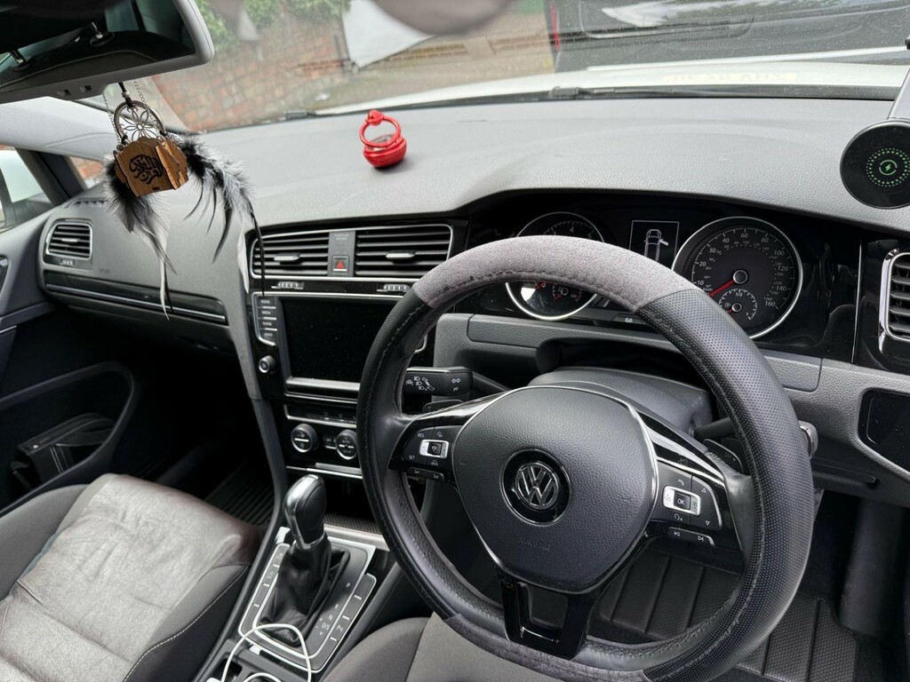Volkswagen Golf Estate White #5