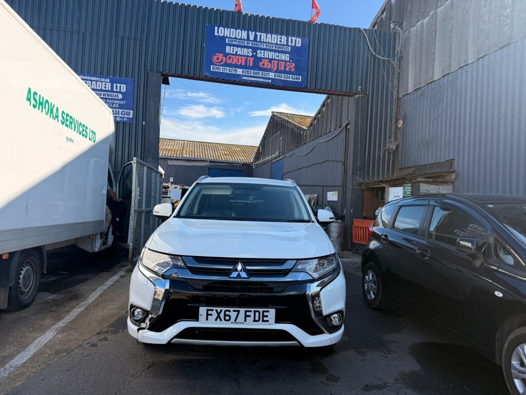 Mitsubishi Outlander 2.0 H 12Kwh 4H FX67FDE White #2