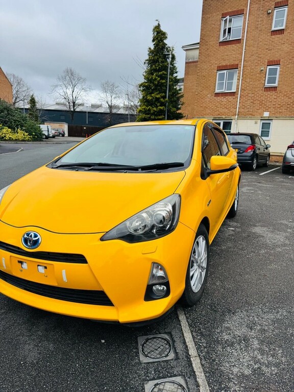 Toyota 4-Runner Hatchback Yellow #4