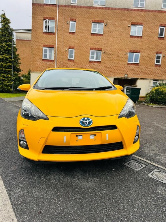 Toyota 4-Runner Hatchback Yellow #2