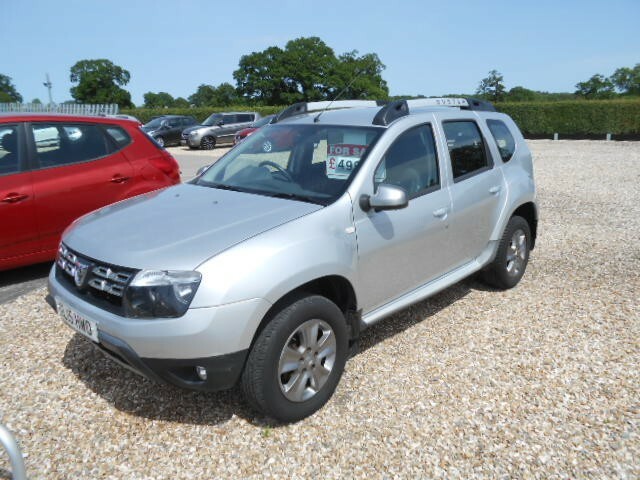 Dacia Duster Suv 1.5 Laureate Dci 110 4X2 2015 Silver