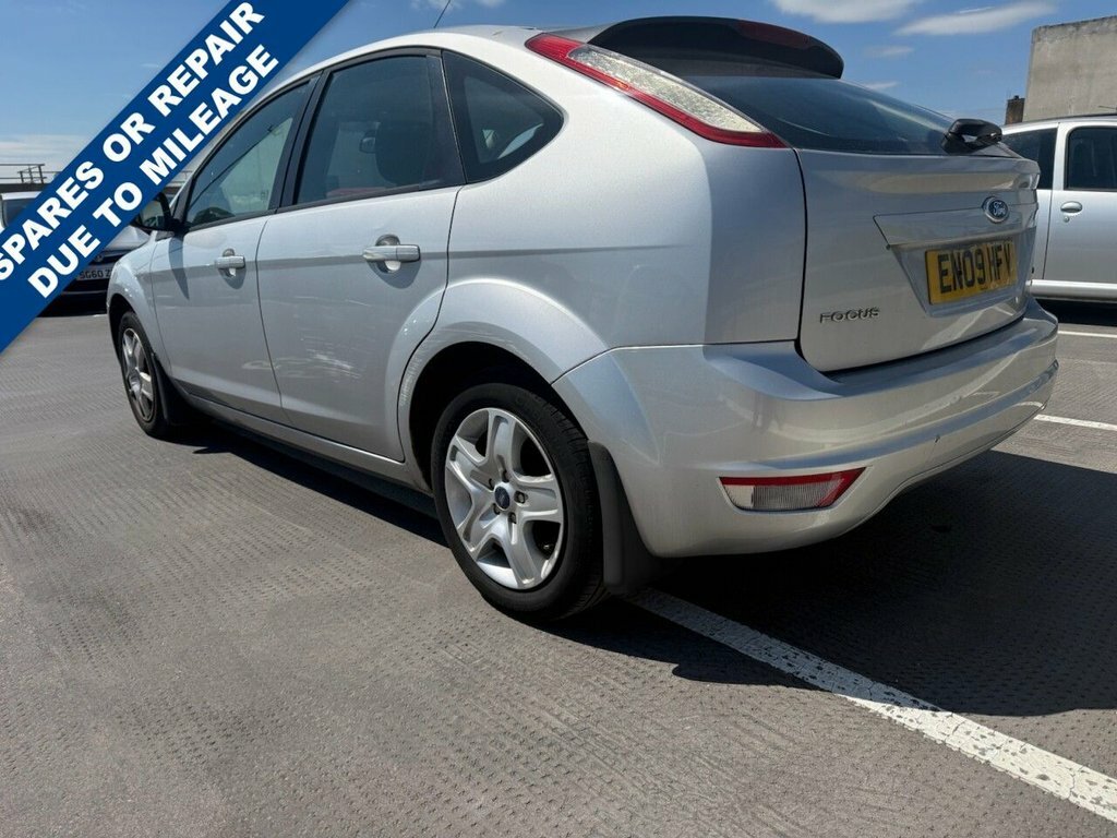 Ford Focus 1.6L Style Silver #4