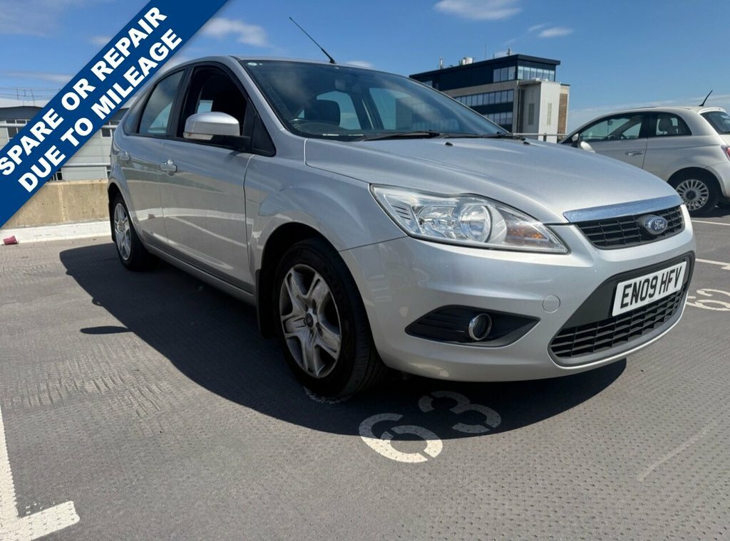 Ford Focus 1.6L Style Silver