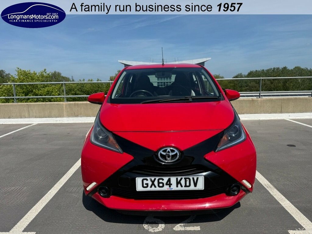 Toyota Aygo 1L X-play Red