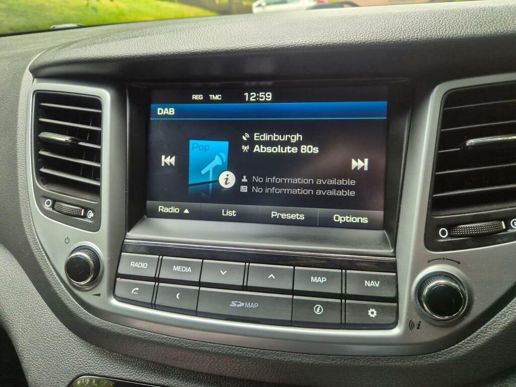 Hyundai Tucson 1.7 Crdi Blue Drive Se Nav Euro 6 S S SC66EYT Red #3