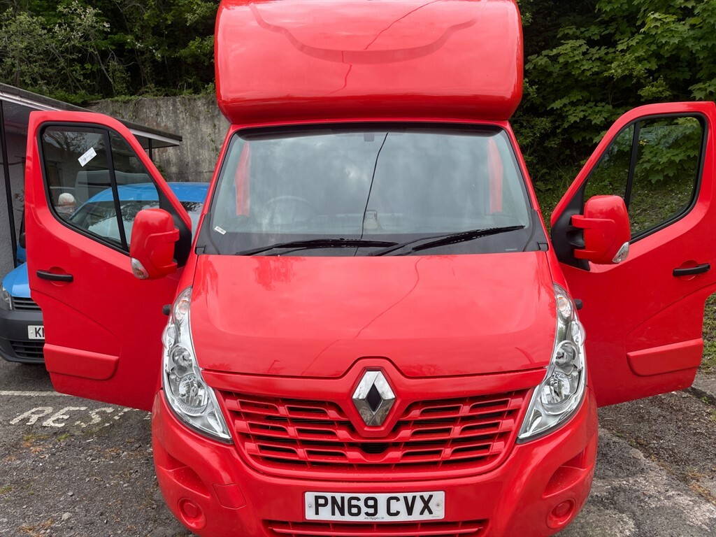 Renault Master 35 L3h1 Xlwb Luton Red