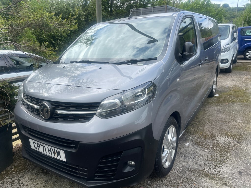 Vauxhall Vivaro L2h1 F3100 Dynamic Crew-cab Grey