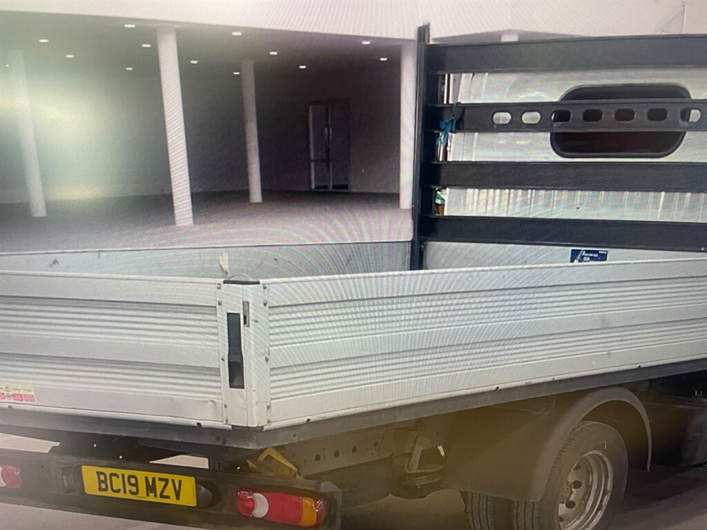 Nissan NT400 Dci 35.13Dropside Crew-cab White #4