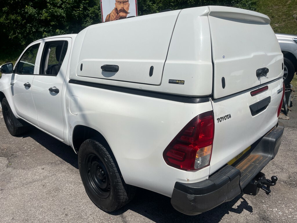 Toyota HILUX Active 4Wd D-4d Dcb NL20TVE White #4