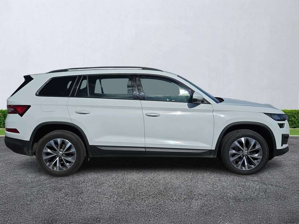 Skoda Kodiaq 1.5 Tsi Se Drive Dsg 7 Seat FV72HBH White #2