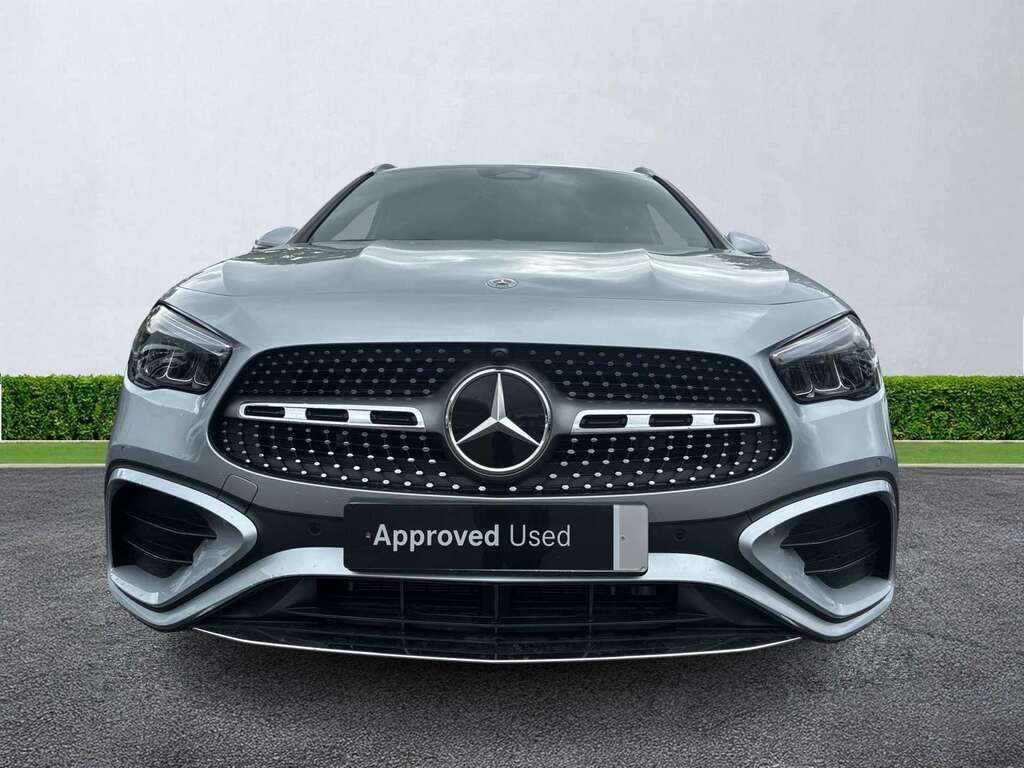 Mercedes-Benz GLA Class Gla 200 Amg Line Executive Silver #5