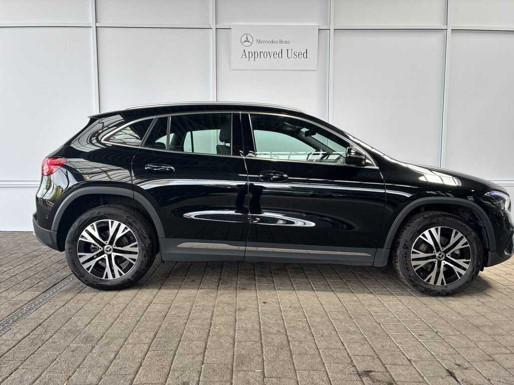 Mercedes-Benz GLA Class Gla 200D Sport Executive KN75WFX Black #3