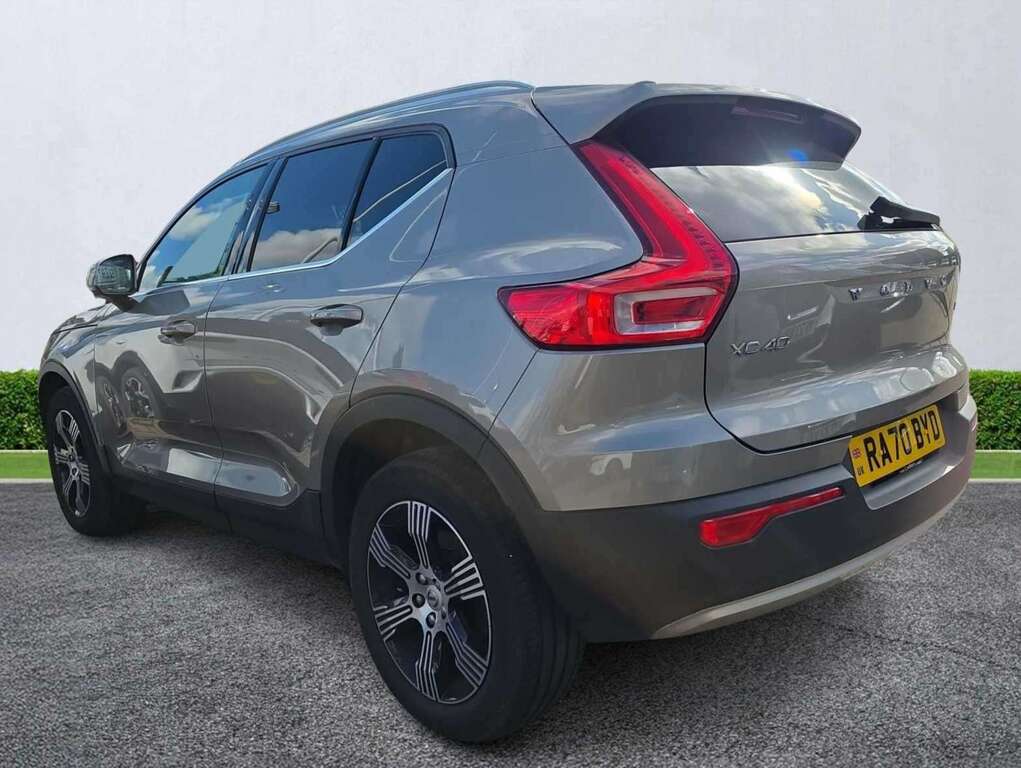Volvo XC40 2.0 B4p Inscription Awd Grey #2
