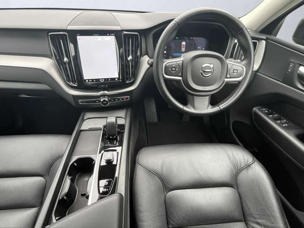 Volvo XC60 2.0 B5p Core Awd Geartronic OW72EVH Black #4