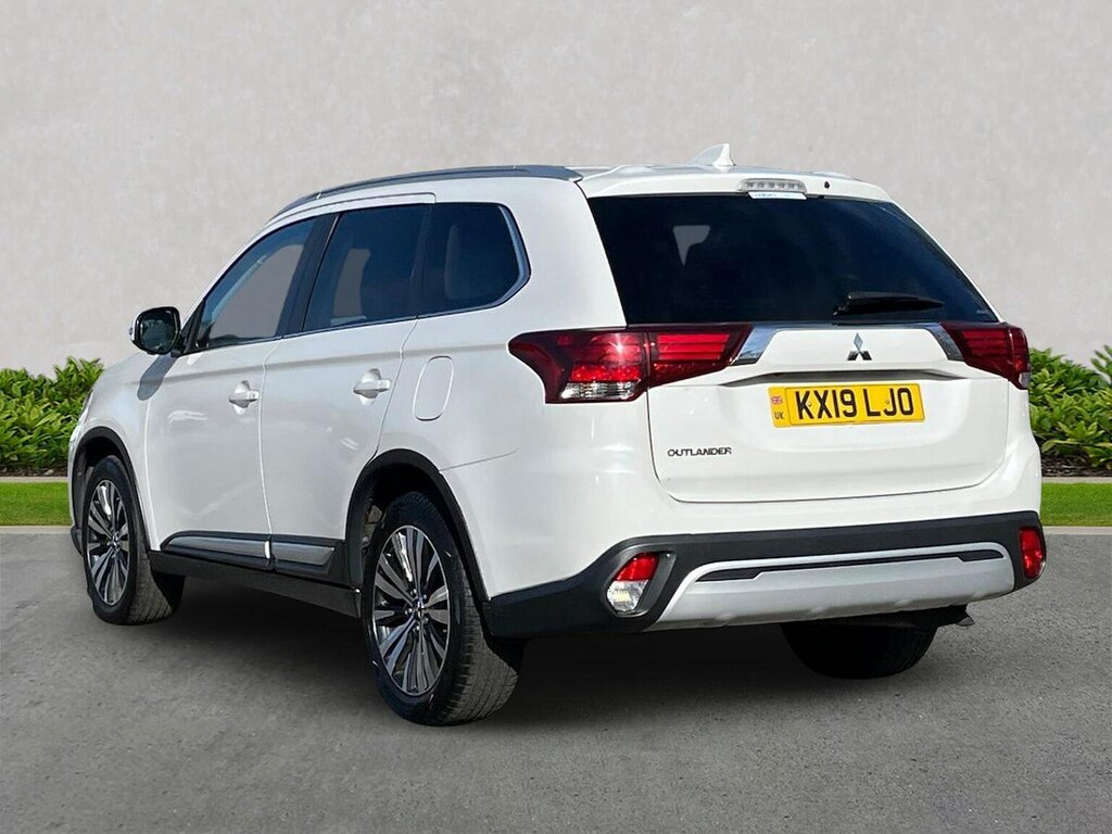 Mitsubishi Outlander 2.0 Mivec Exceed Suv Cvt 4Wd Euro 6 S White #2