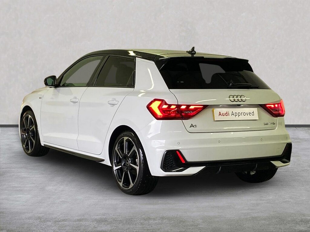 Audi A1 1.5 Tfsi 35 Black Edition Sportback S T SC22YHZ White #2