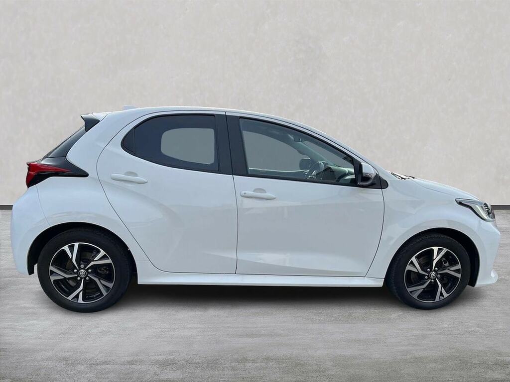 Toyota Yaris 1.5 Vvt-h Design Hatchback Hybrid E-cvt FMZ4414 White #3