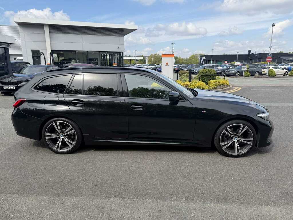 BMW 3 Series 320I M Sport Step HK72LHH Black #2