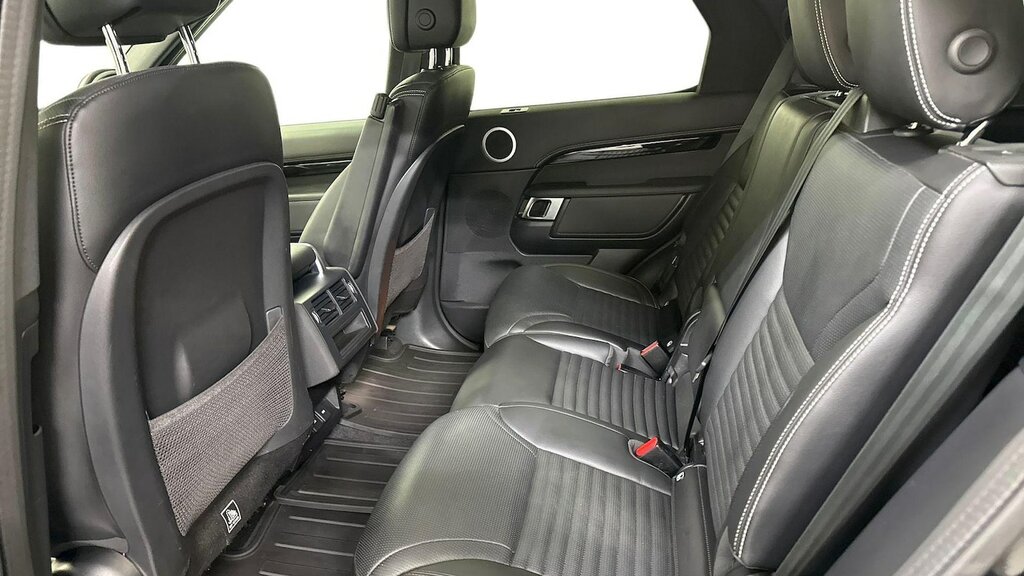 Land Rover Discovery 3.0 D300 R-dynamic Se YG73LTD Black #4