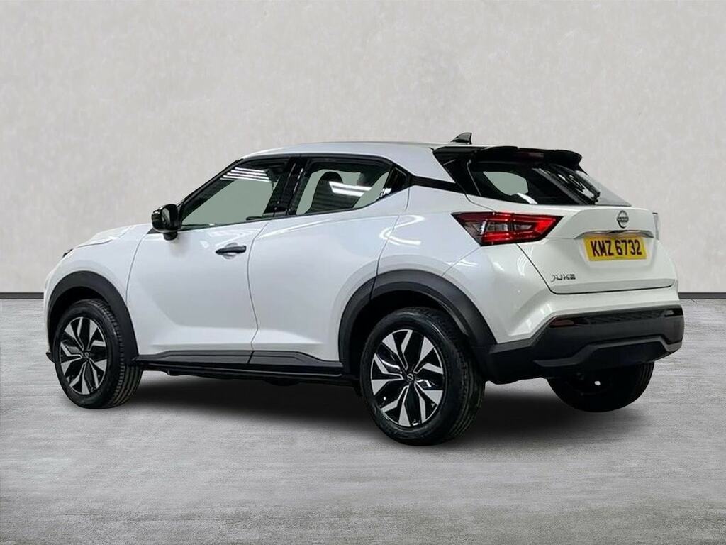 Nissan Juke 1.0 Dig-t Acenta Premium KMZ6732 White #2