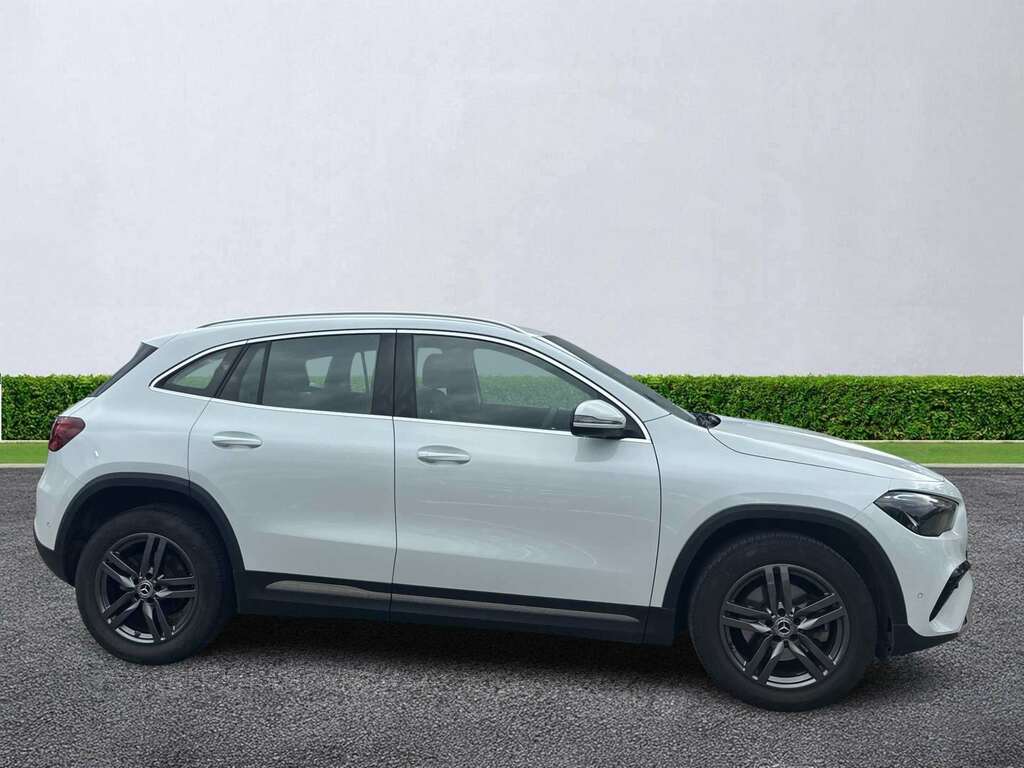 Mercedes-Benz GLA Class Gla 180 Sport Edition DT24GYG White #3