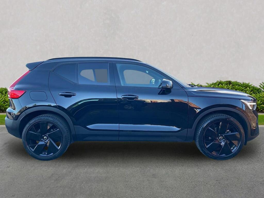 Volvo XC40 2.0 B4 Mhev Plus Black Edition Suv Hybr YC25JXT Black #3