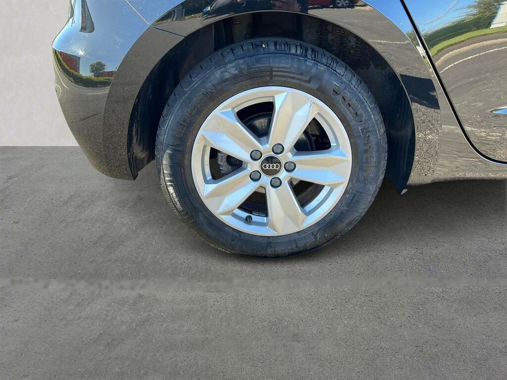 Audi A1 30 Tfsi 110 Technik NJ23KDO Black #6