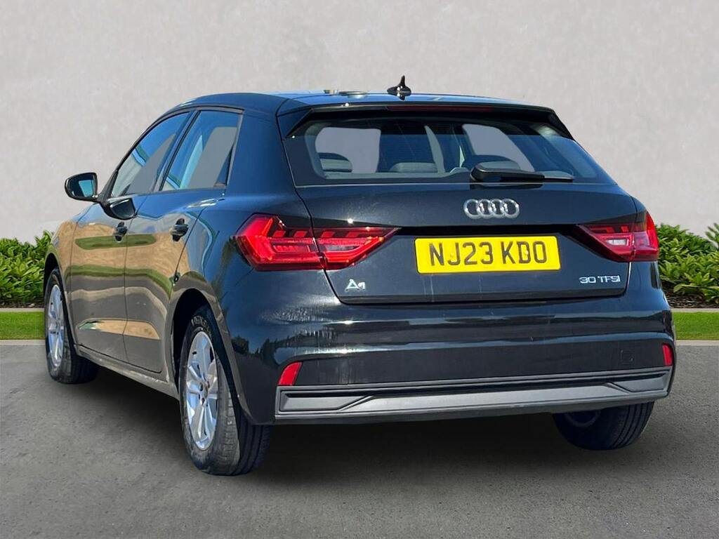 Audi A1 30 Tfsi 110 Technik NJ23KDO Black #2