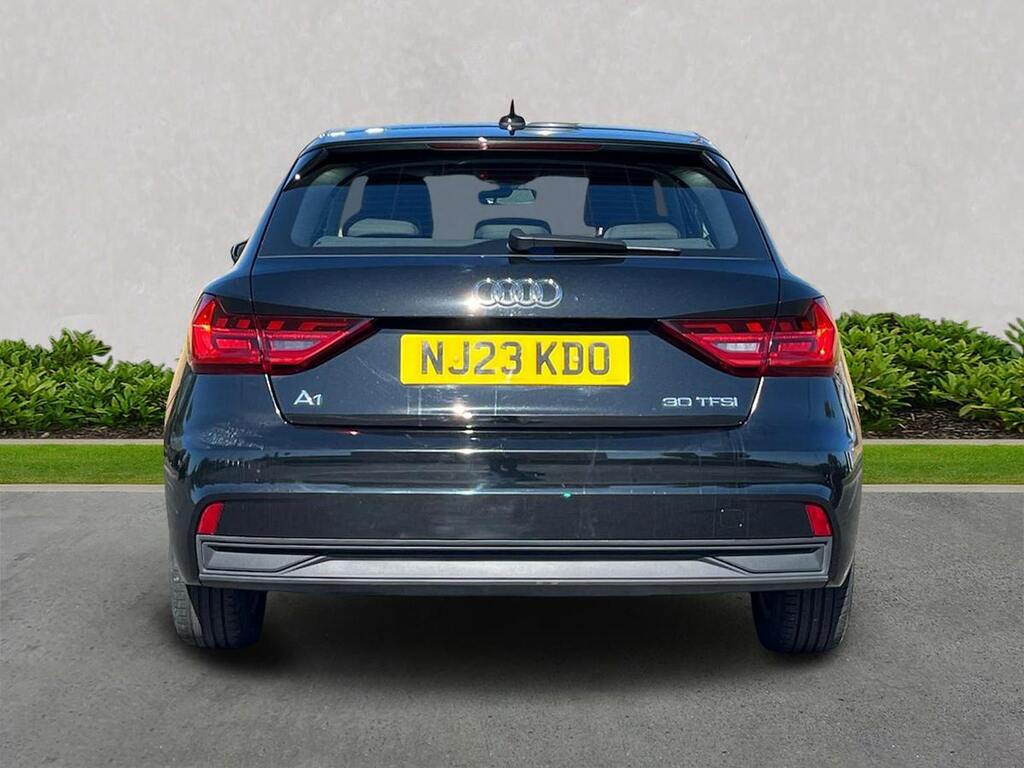Audi A1 30 Tfsi 110 Technik NJ23KDO Black #4