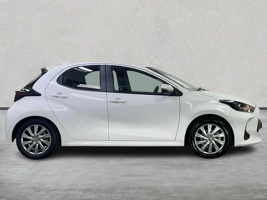 Toyota Yaris 1.5 Vvt-h Icon Hatchback Hybrid E-cvt E AMZ8350 White #3