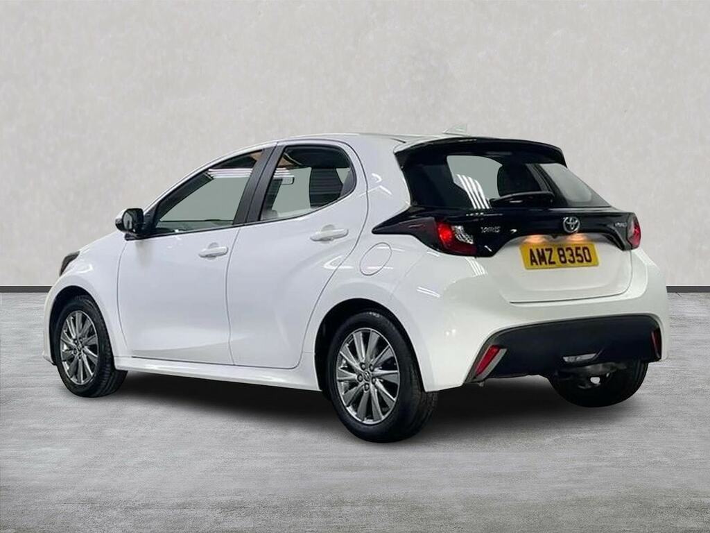 Toyota Yaris 1.5 Vvt-h Icon Hatchback Hybrid E-cvt E AMZ8350 White #2