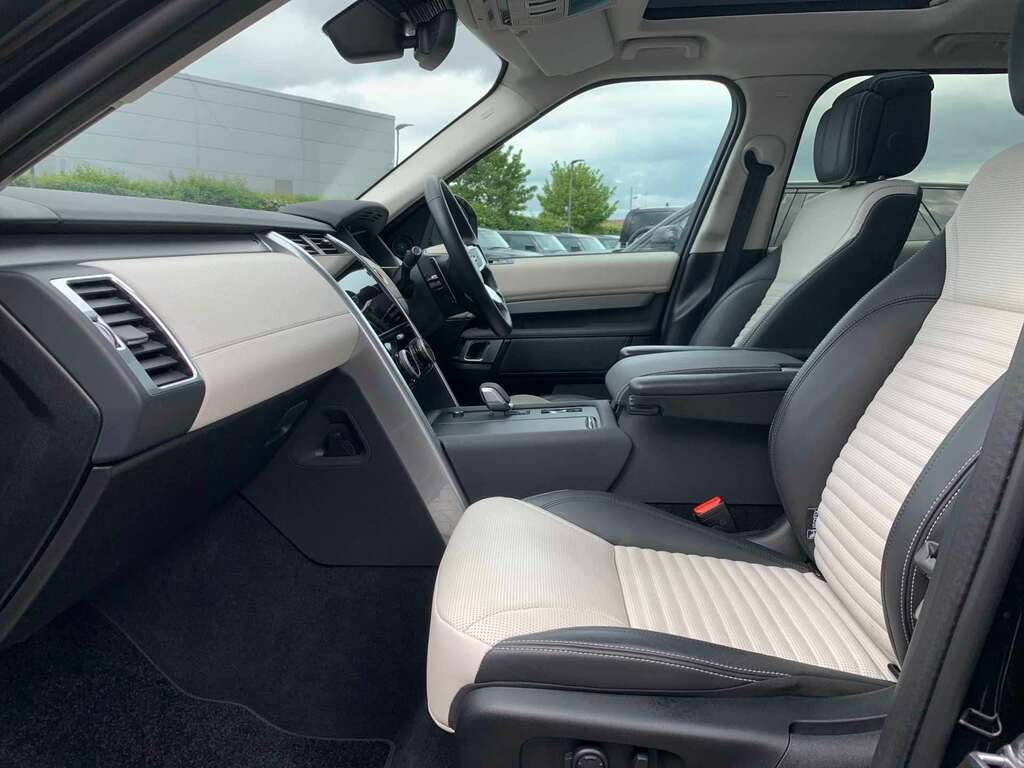 Land Rover Discovery 3.0 D350 Dynamic Hse KK24JTO Black #3