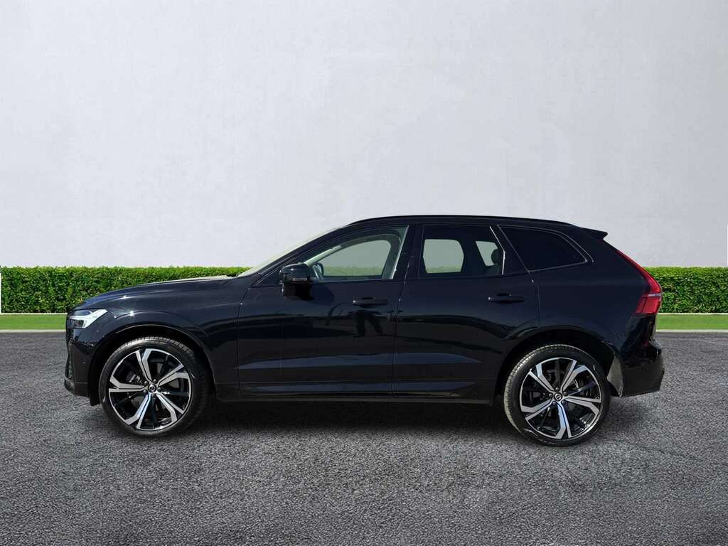 Volvo XC60 2.0 B5p Ultimate Dark Awd Geartronic LY73CWE Black #4