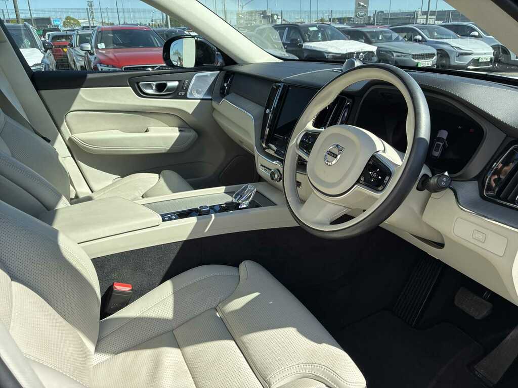 Volvo XC60 2.0 B5p Ultimate Dark Awd Geartronic Black